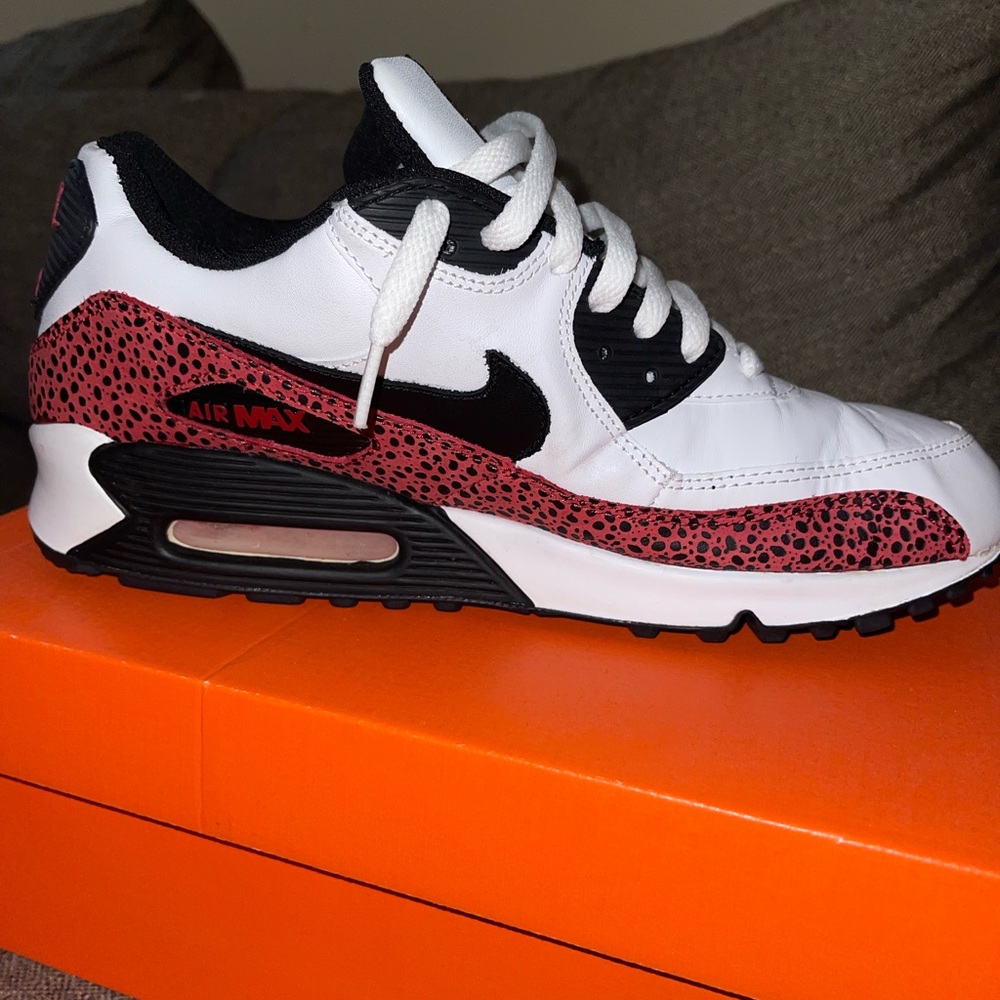 Air Max ‘90 Leather White/ Black-Varsity Red